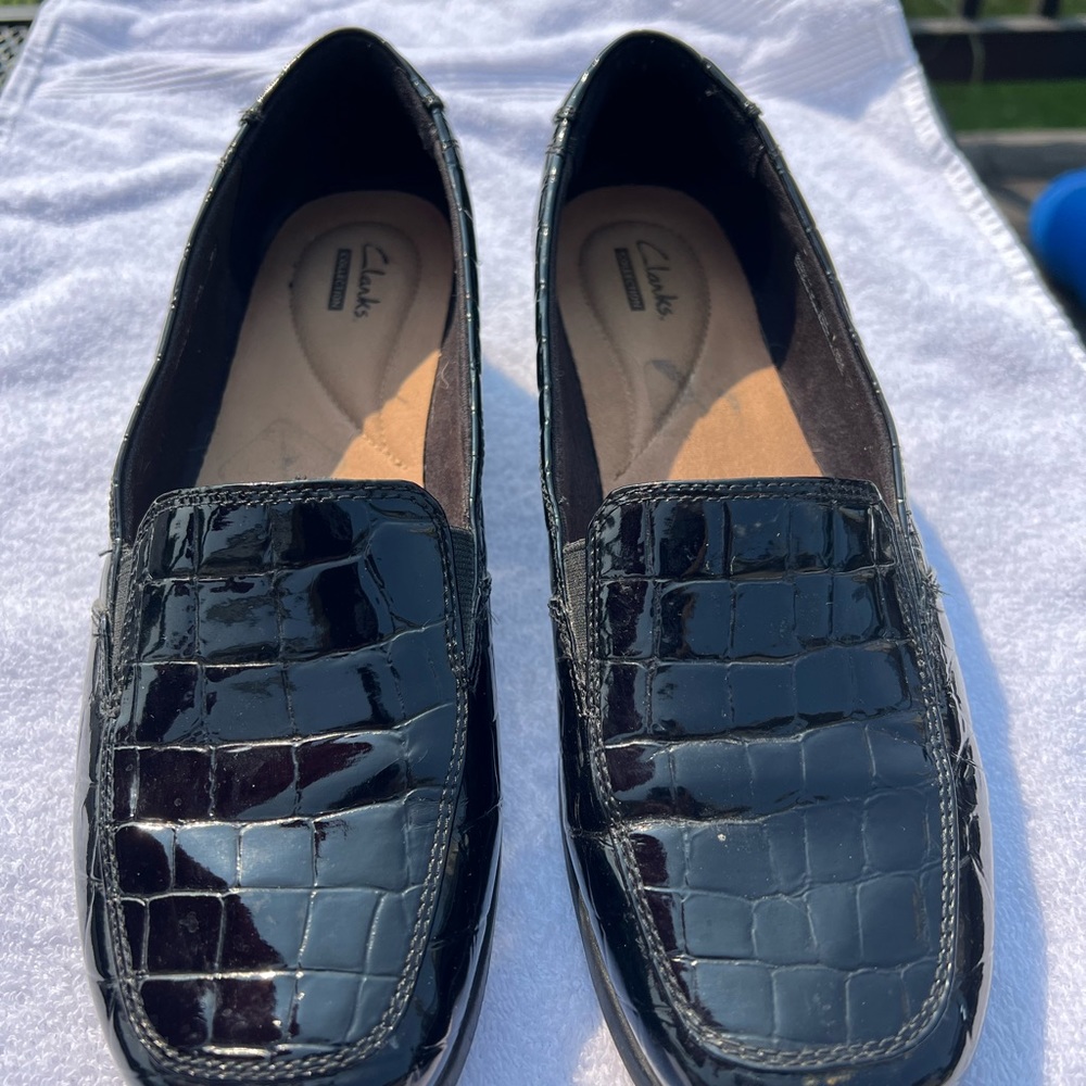 Black Shiny croc Embossed Slip On Low Heel Loafers